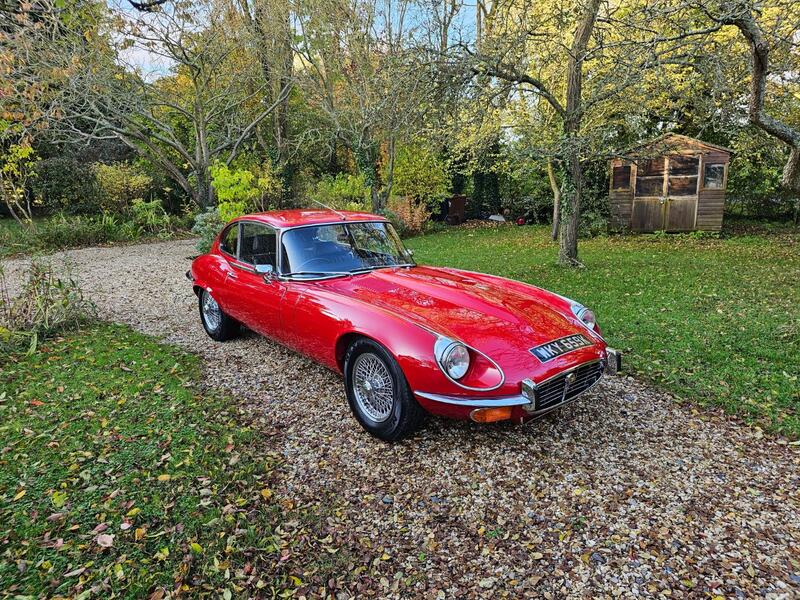 View JAGUAR E-TYPE V12 2+2 manual