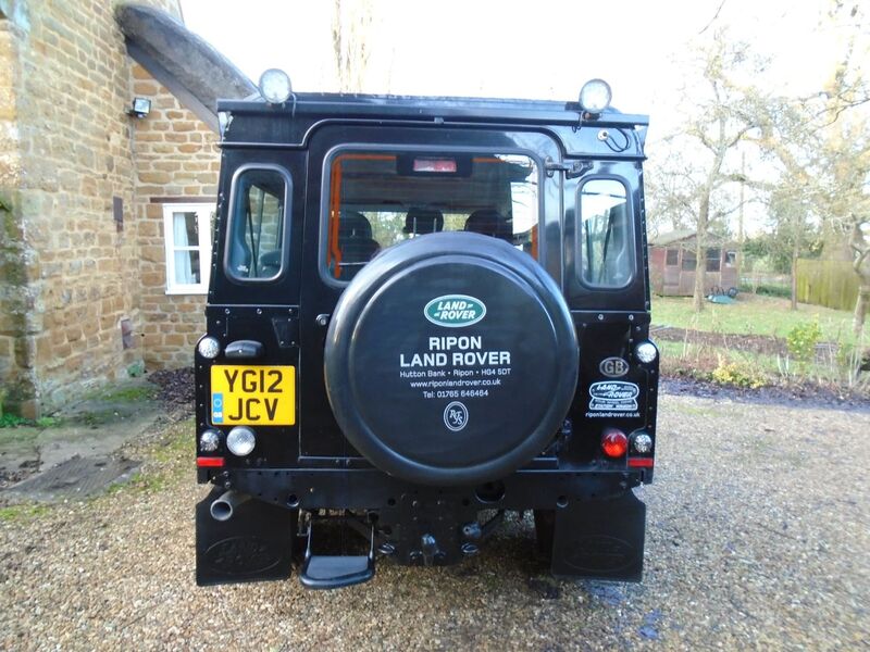 View LAND ROVER DEFENDER 110 TD COUNTY STATION WAGON