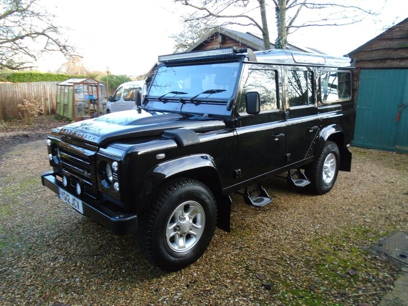 View LAND ROVER DEFENDER 110 TD COUNTY STATION WAGON