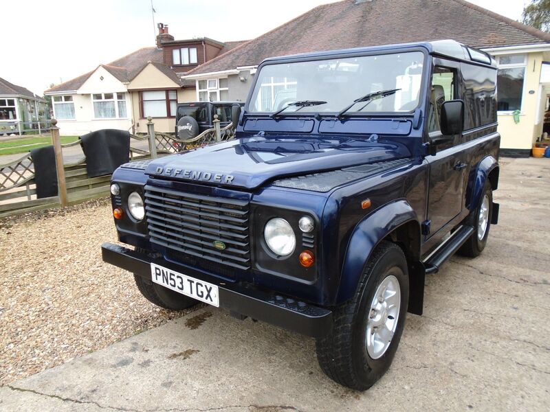 View LAND ROVER DEFENDER 90 TD5 COUNTY HARD TOP